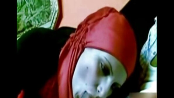 Bintang porno berambut cokelat yang cantik membuat cinta video mesum janda muda lesbian erotis