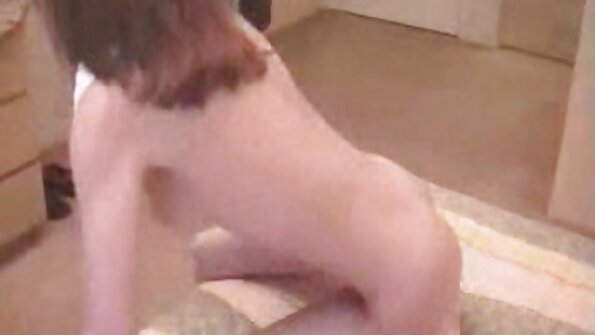 Brunette cutie mengalami seks anal yang luar video sex janda binal biasa berkat kekasih baru