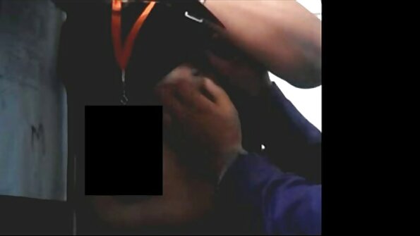 Si rambut coklat sendirian mengundang bokep janda toge anak laki-laki kulit hitam di tempatnya untuk bersenang-senang