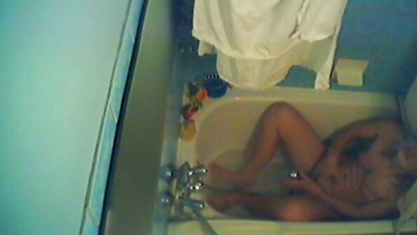 Brunette mengatur uji coba serius untuk pekerja baru bokep janda crot