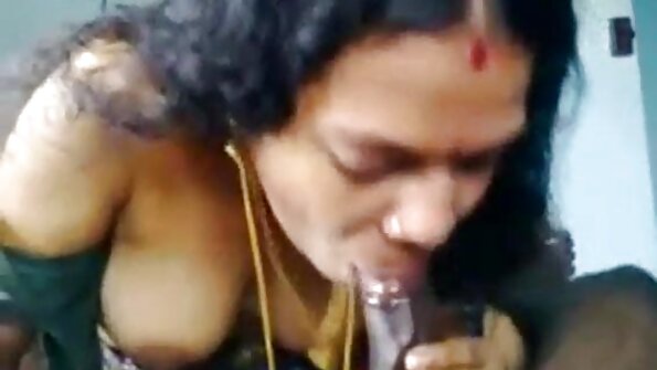 Seorang gadis full bokep janda berambut panjang kacau terbalik sangat keras