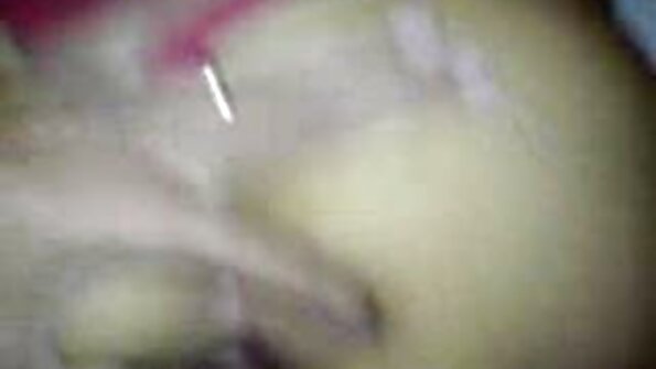 Seorang bokep janda arab berambut merah mendapatkan air mani di mulutnya selama pekerjaan pukulan yang dia berikan
